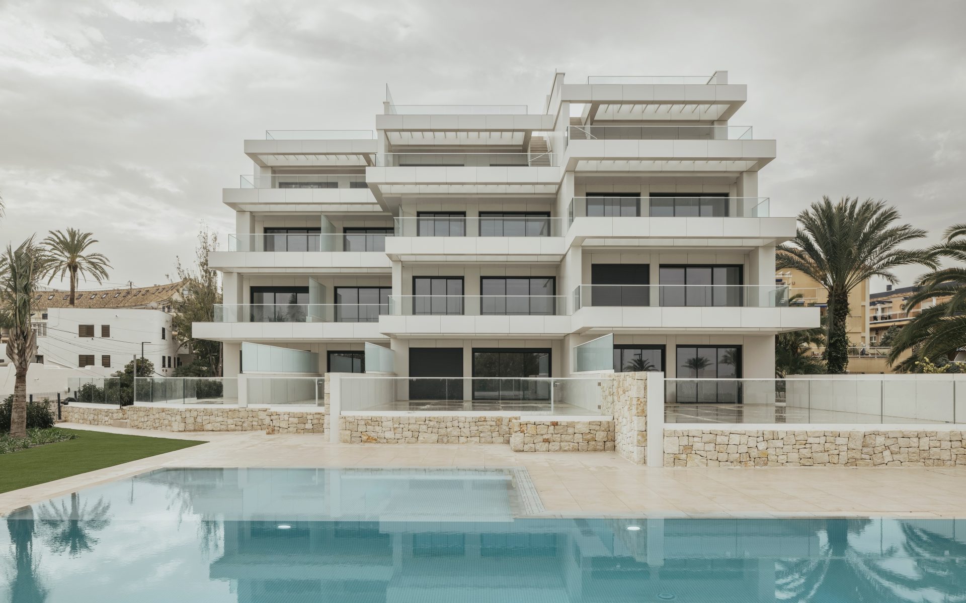 EDIFICIO DE 15 VIVIENDAS EN DENIA
